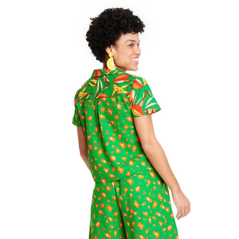 Set of shorts and blouse size 1x for tabitha brown from target.